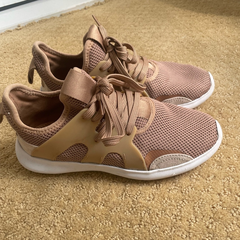 Size 6 H&M sneakers Tan/Dusty Rose